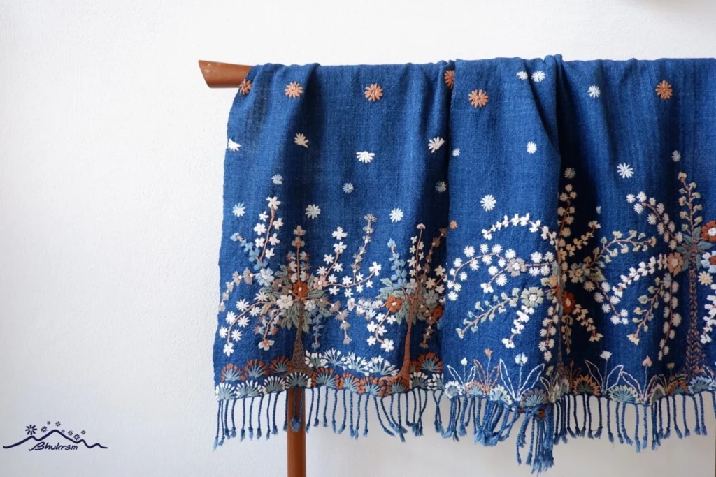 Bhukram’s shawl (ผ้าคลุมไหล่)